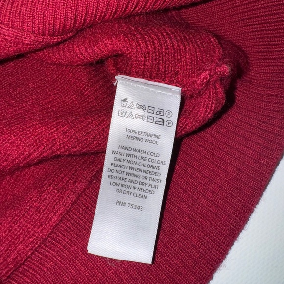 TAHARI Extrafine Merino Wool Cowl Turtleneck Sweater Red XL - Picture 6 of 8